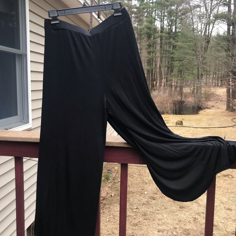 fun & funky black split-leg pants